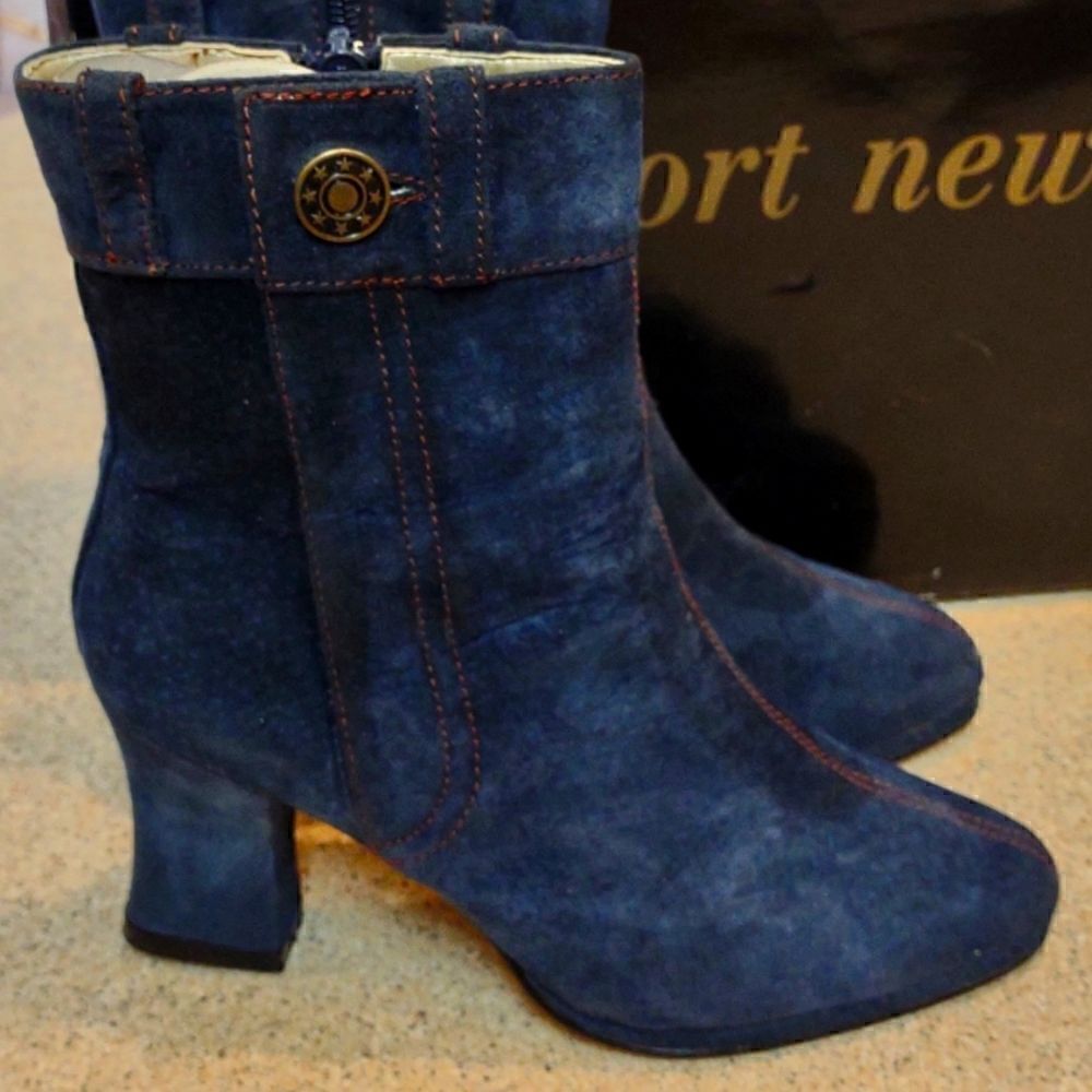 Funky Vintage Blue Suede Boots Newport News Size  5.5